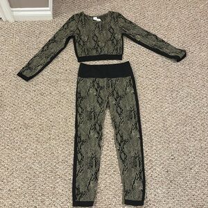 Snake skin style set